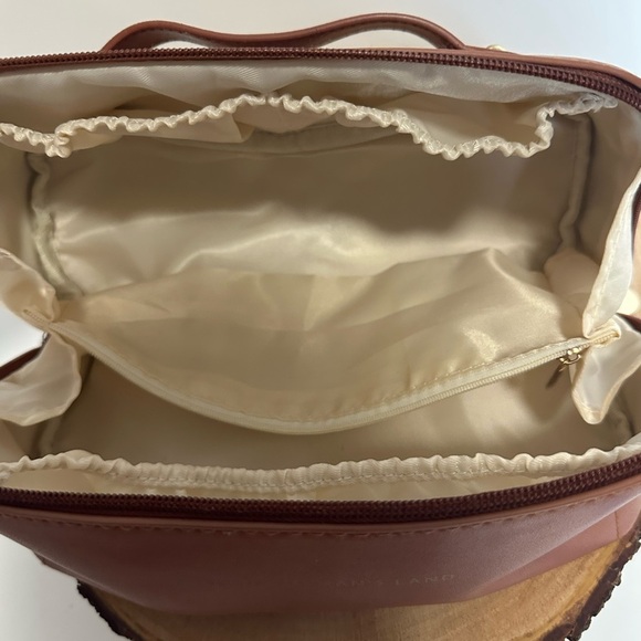 Brown Leather Toiletry Bag with Handle and Zipper - Picture 12 of 16